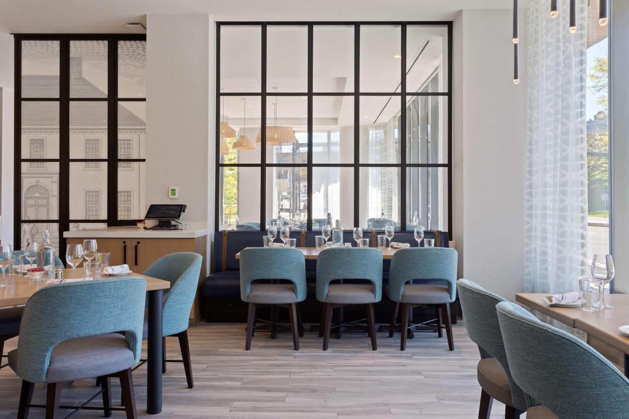 Hilton Garden Inn Boston Brookline, Ma Экстерьер фото