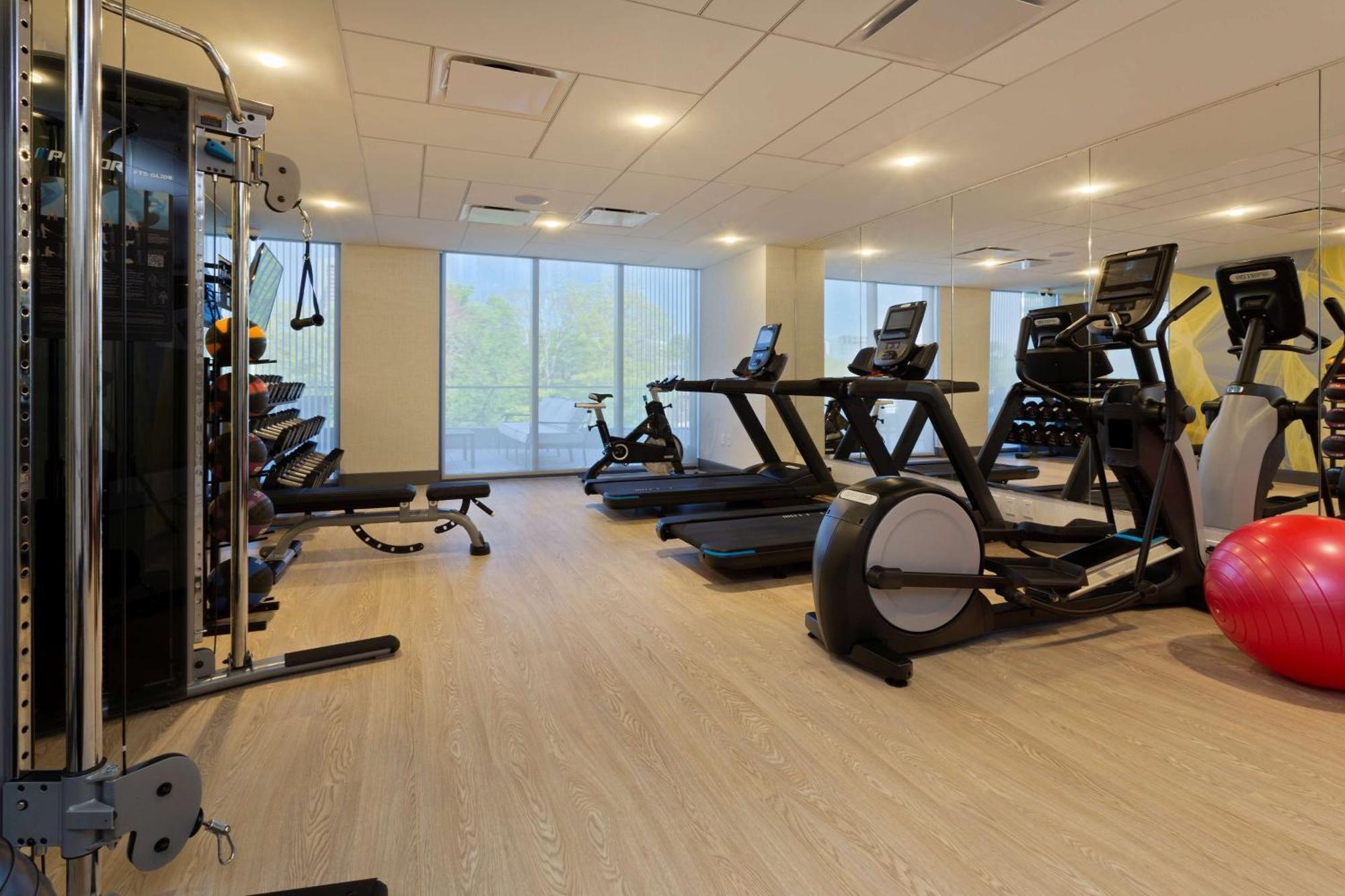 Hilton Garden Inn Boston Brookline, Ma Экстерьер фото