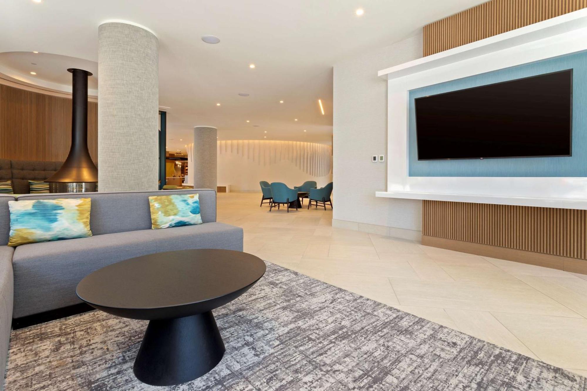 Hilton Garden Inn Boston Brookline, Ma Экстерьер фото